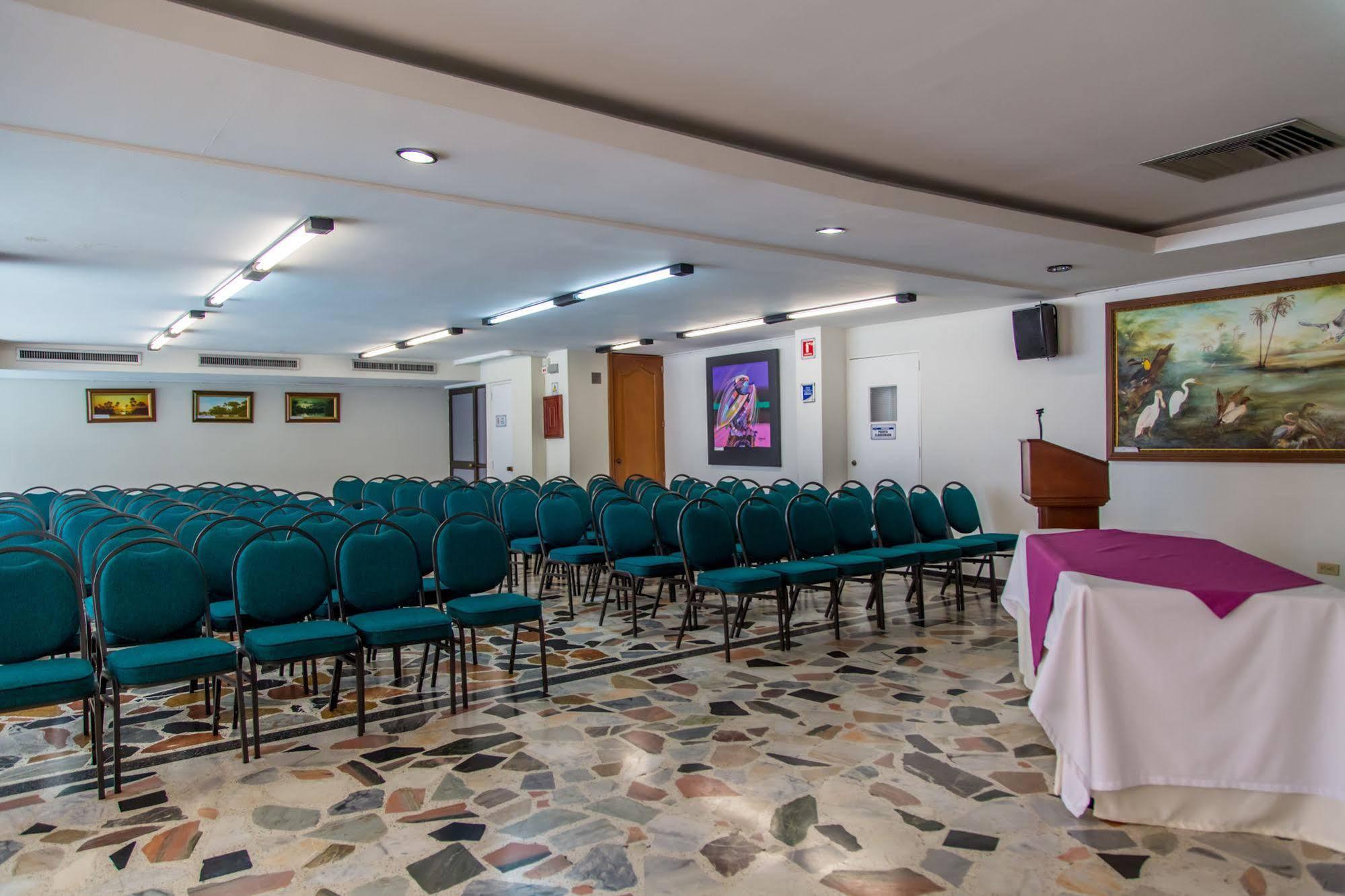ויז'אוויסנסיו Hotel Don Lolo מראה חיצוני תמונה
