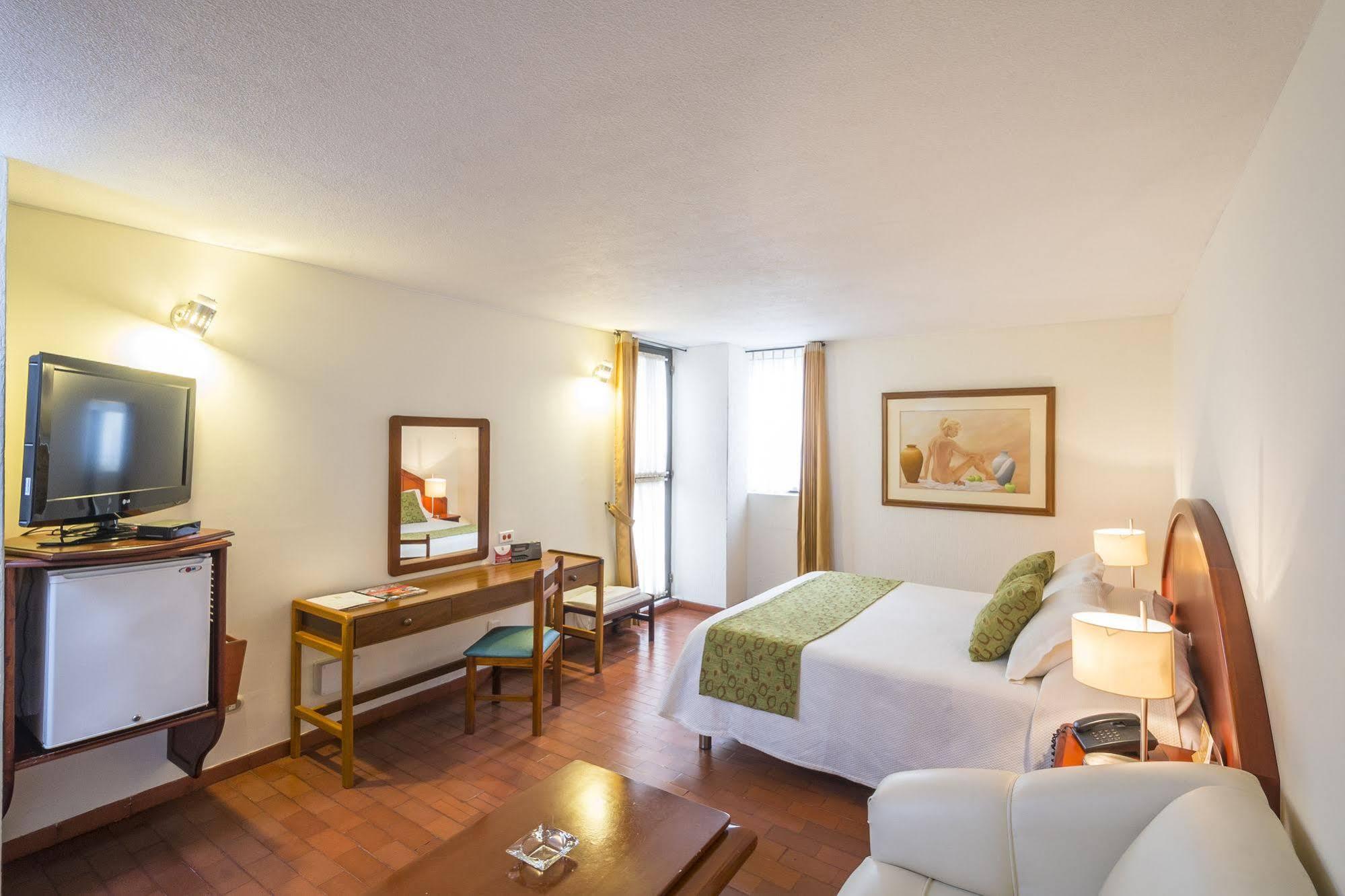 ויז'אוויסנסיו Hotel Don Lolo מראה חיצוני תמונה