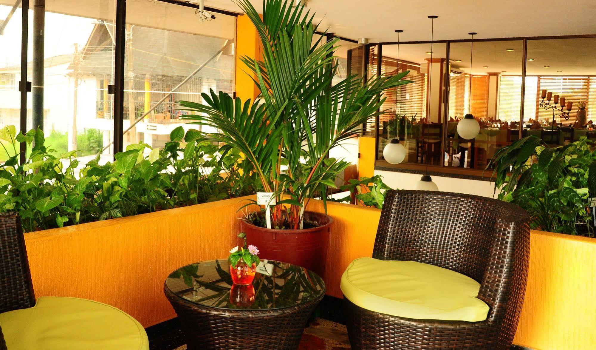 ויז'אוויסנסיו Hotel Don Lolo מראה חיצוני תמונה