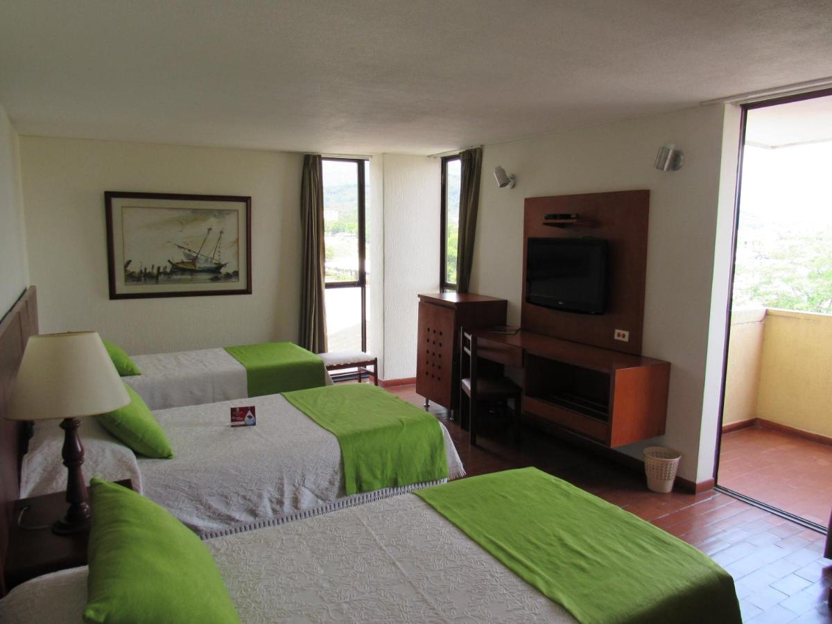 ויז'אוויסנסיו Hotel Don Lolo מראה חיצוני תמונה