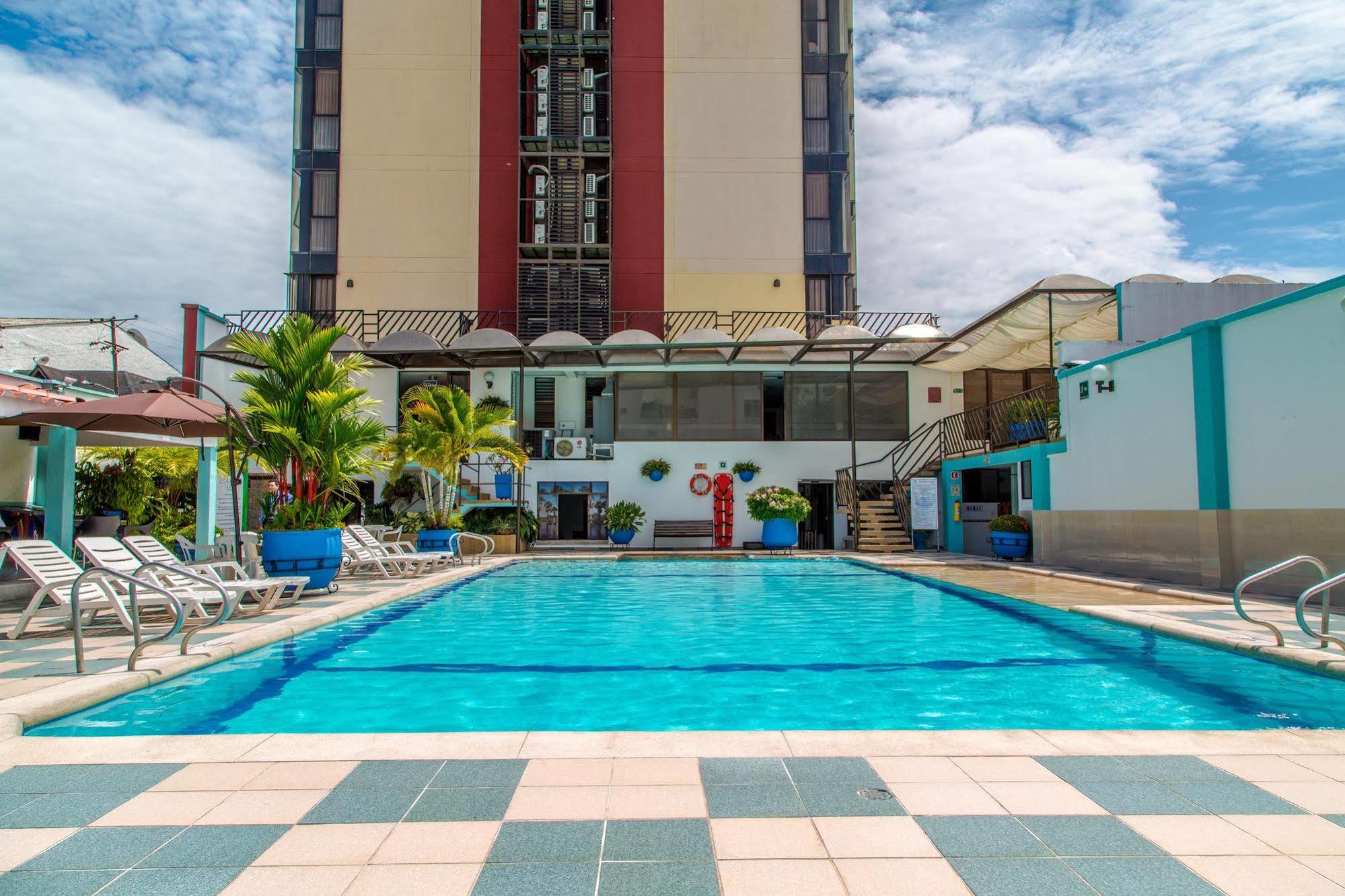 ויז'אוויסנסיו Hotel Don Lolo מראה חיצוני תמונה