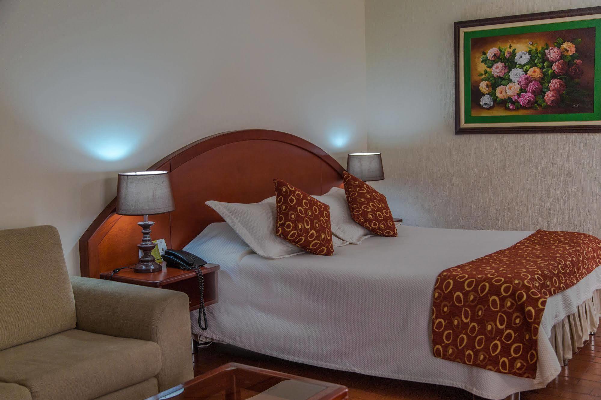 ויז'אוויסנסיו Hotel Don Lolo מראה חיצוני תמונה